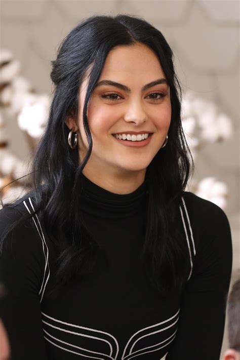 Camila Mendes